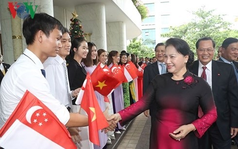 La visita de la líder parlamentaria de Vietnam crea hitos en relaciones con Singapur y Australia - ảnh 1