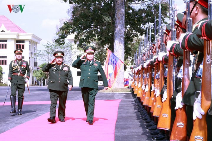 Aprecian la cooperación en defensa entre Vietnam y Laos - ảnh 1