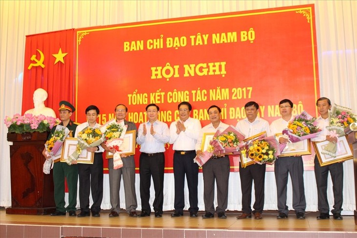 Comité Directivo del Suroeste de Vietnam pasa balance a sus 15 años - ảnh 1