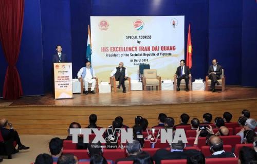 Prosigue la agenda de trabajo del presidente vietnamita en la India - ảnh 2