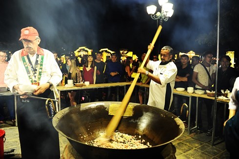 Cocineros de varios países compiten en Festival Gastronómico de Hoi An - ảnh 1