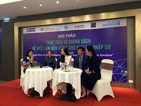 Debaten en Hanói medidas para aumentar oportunidades laborales de mujeres migrantes - ảnh 1