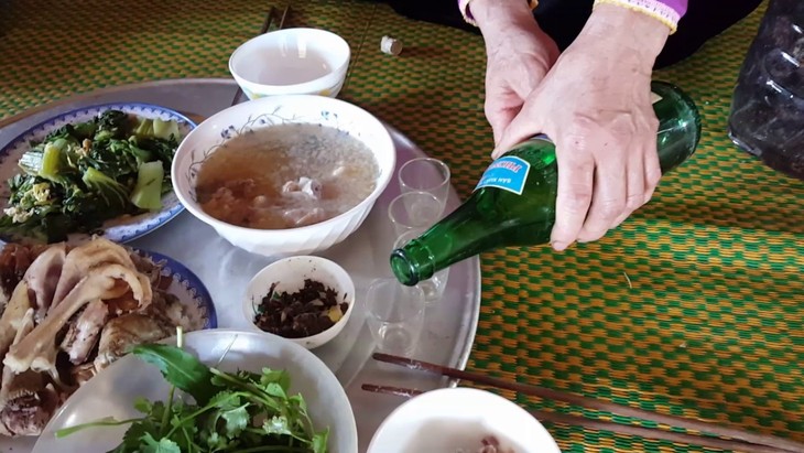 La ancestral invocación a los muertos en las comidas de los Thai  - ảnh 2