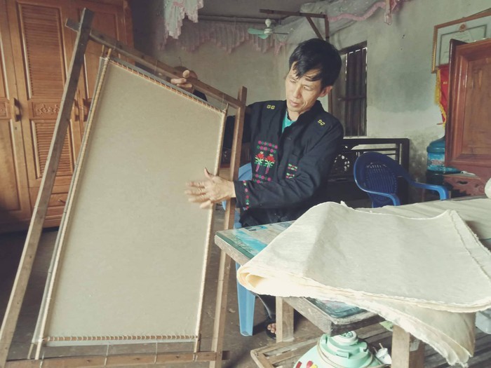 Fabricación artesanal de papel de la etnia Cao Lan - ảnh 1