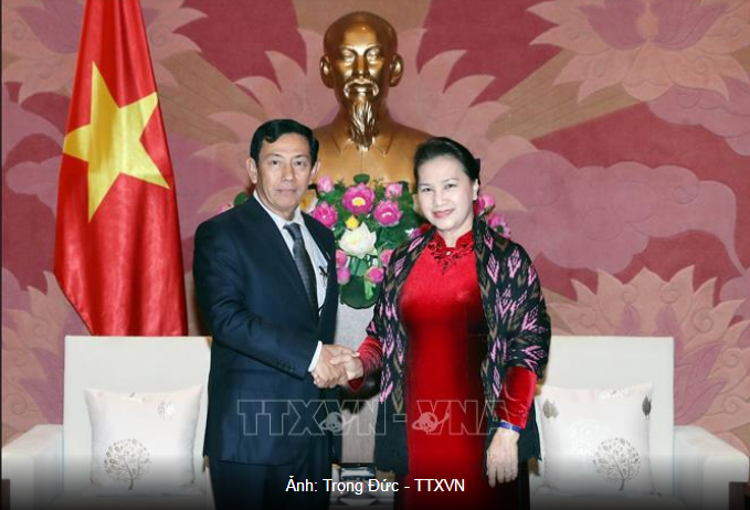 Líder parlamentaria de Vietnam se reúne con político birmano - ảnh 1