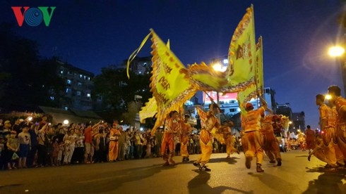 Comunidad china en Ciudad Ho Chi Minh celebra tradicional fiesta - ảnh 1