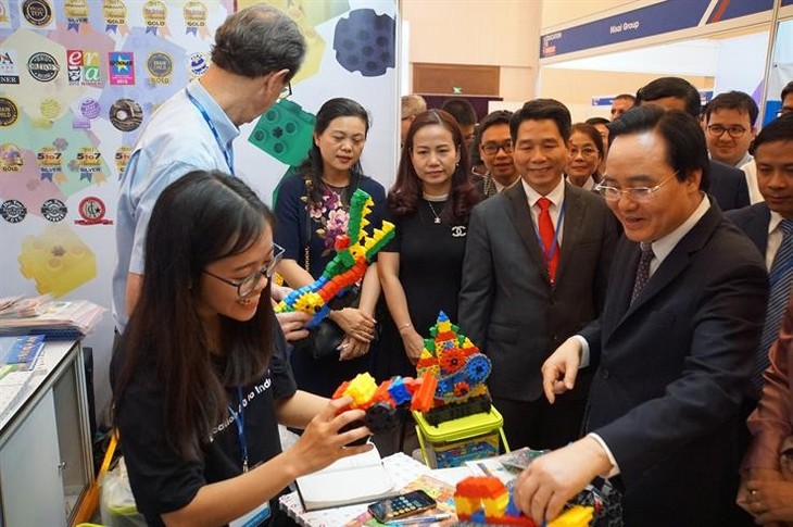 Inauguran primera Exposición Internacional de Tecnología Educativa en Vietnam - ảnh 1