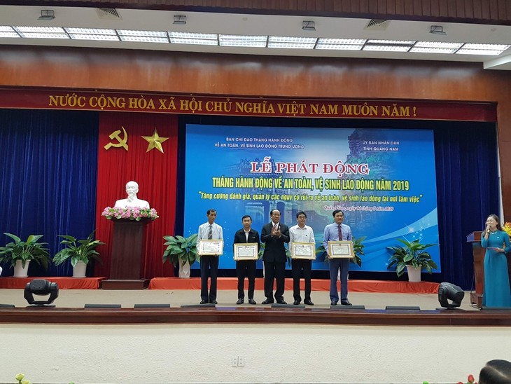 Lanzan en Vietnam el Mes de Acción para la Seguridad Laboral - ảnh 1