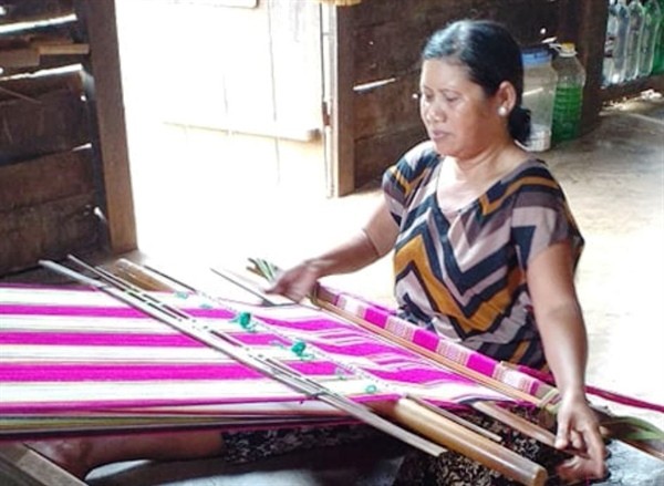 Aldea de Kmrong Prong A mantiene arte de tejido tradicional - ảnh 2