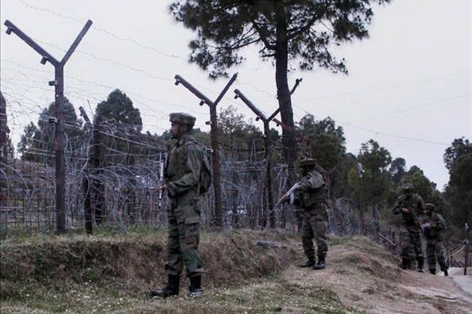 Enfrentamiento armado entre Pakistán e India en Cachemira deja diez muertos - ảnh 1