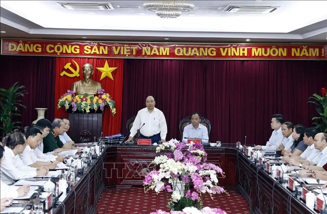 Primer ministro vietnamita asiste al acto por el 70 aniversario de la liberación de Bac Can - ảnh 2