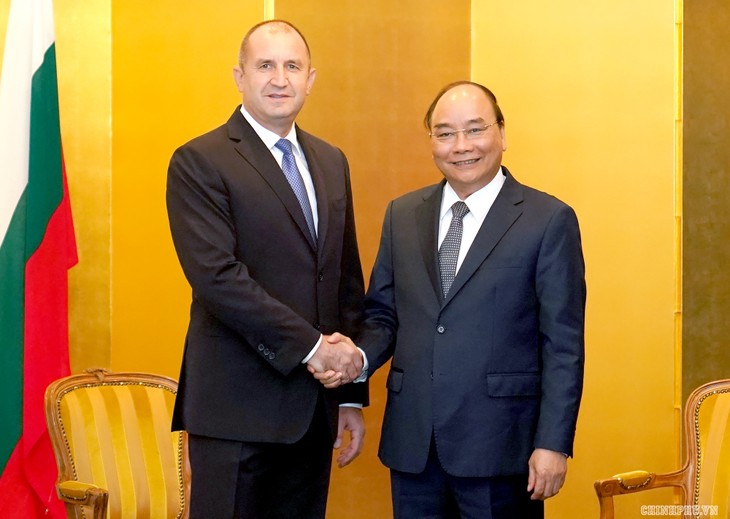 Premier vietnamita se reúne con dirigentes europeos en Tokio - ảnh 2