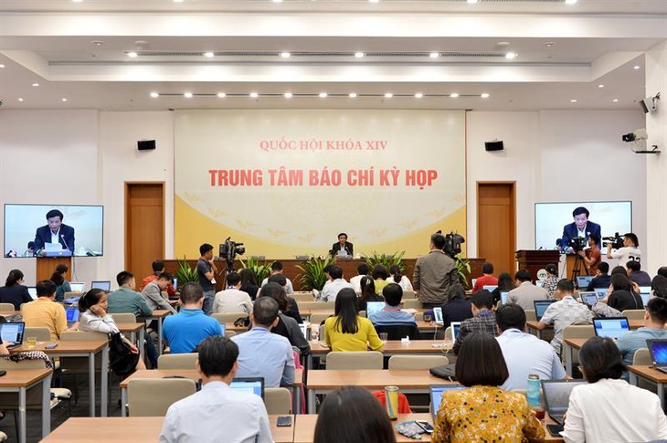 Anuncian temas de comparecencia de ministros en el Parlamento vietnamita - ảnh 1