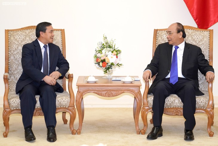 Primer ministro vietnamita destaca cooperación integral con Laos y Japón - ảnh 1