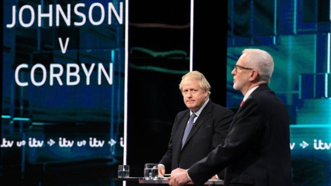 Primer debate electoral entre Boris Johnson y Jeremy Corbyn centrado en el Brexit y temas sociales - ảnh 1