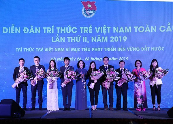 Vietnam por movilizar aportes de los jóvenes intelectuales al desarrollo nacional - ảnh 2