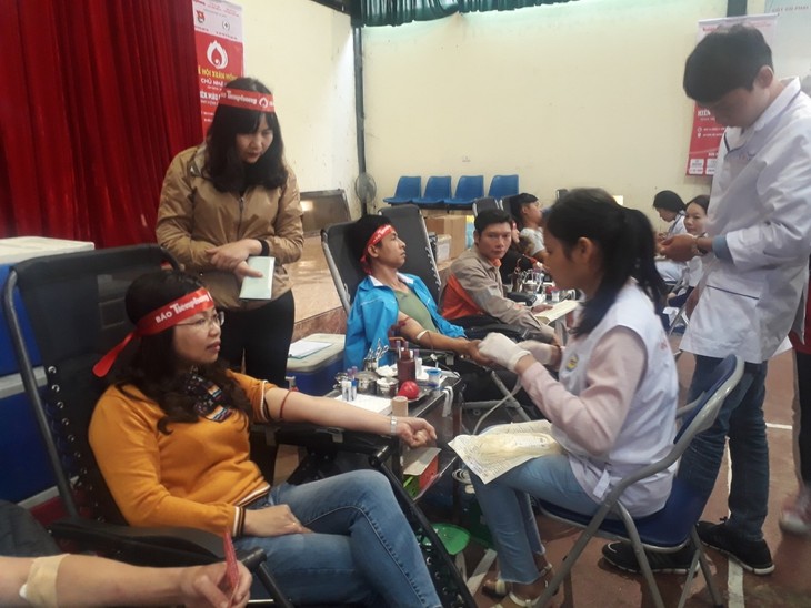 Ciudadanos vietnamitas se suman a la donación de sangre - ảnh 1
