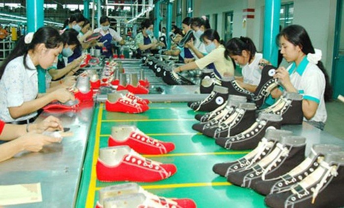 Vietnam prevé aumento del valor de exportación de calzado y bolsos de cuero en 2020 - ảnh 1
