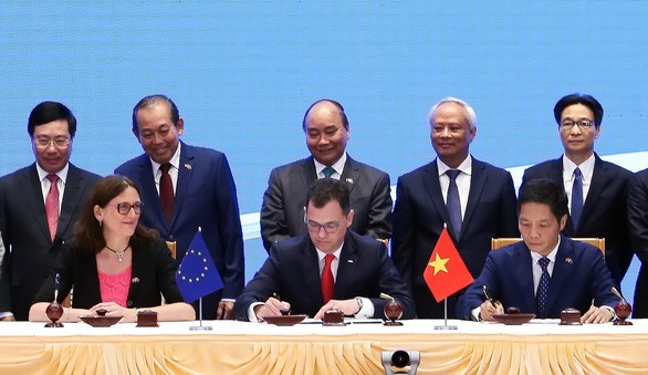 Comisión de Comercio Internacional del Parlamento Europeo vota por ratificación de acuerdos importantes con Vietnam - ảnh 1