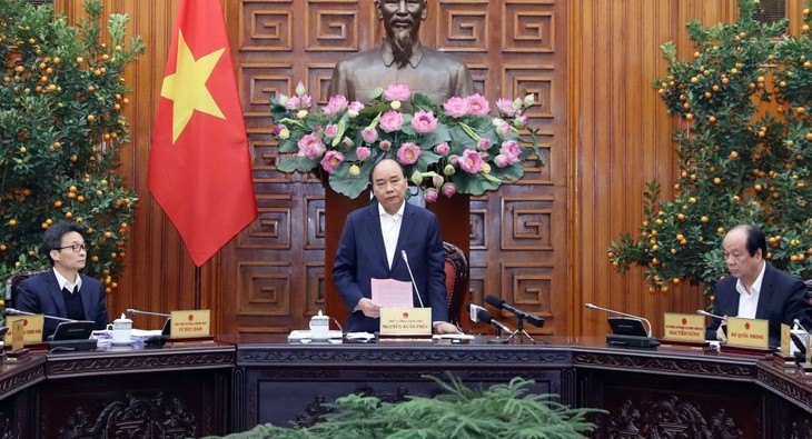 Primer ministro vietnamita pide redoblar esfuerzos para prevenir el coronavirus - ảnh 1