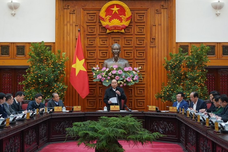 Premier vietnamita pide ejercer alta vigilancia en el control del coronavirus - ảnh 1