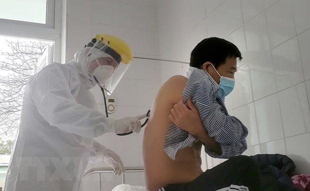Médicos en Binh Xuyen combaten la epidemia del Covid-19 - ảnh 11