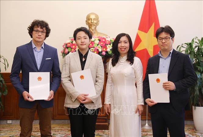 Aplauden establecimiento de burós de medios de comunicación extranjeros en Vietnam - ảnh 1