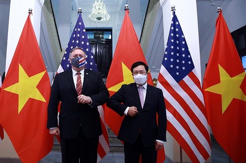 Jefes diplomáticos de Vietnam y Estados Unidos dialogan sobre relaciones binacionales - ảnh 1