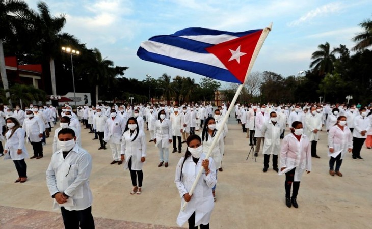 Instituciones y ciudadanos de Vietnam y otros países apoyan nominación al Premio Nobel de la Paz para médicos cubanos - ảnh 1