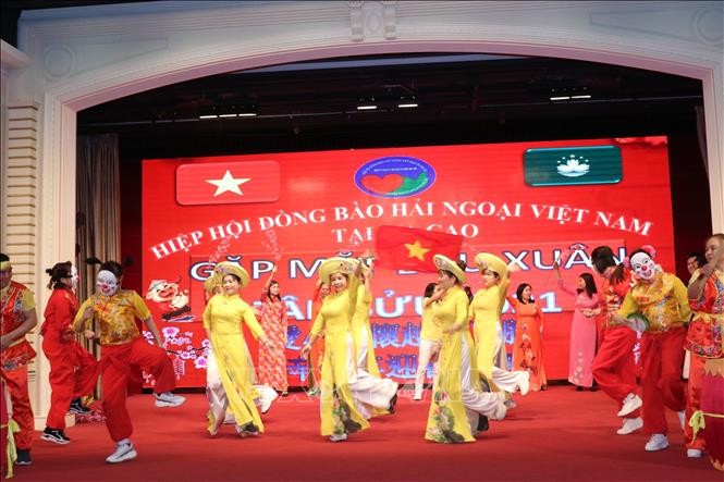 Vietnamitas en Macau festejan el Año Nuevo lunar - ảnh 1
