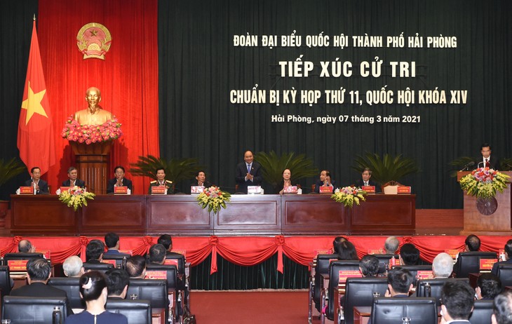Primer ministro vietnamita se reúne con ciudadanos de Hai Phong - ảnh 1