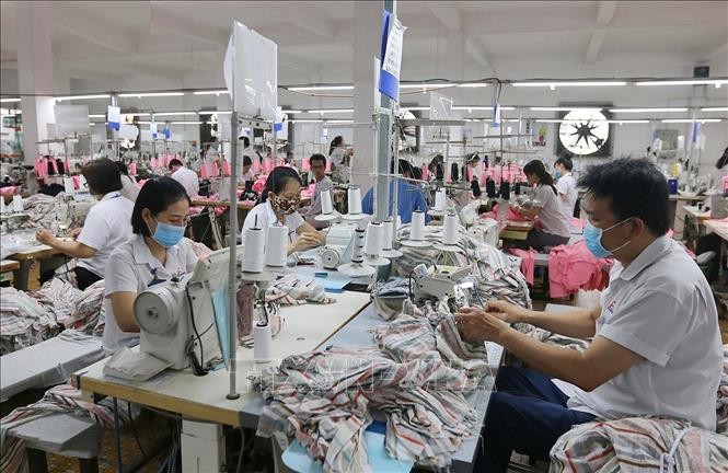 El Mes del Obrero de Vietnam 2021 se vincula con la seguridad e higiene laboral - ảnh 1