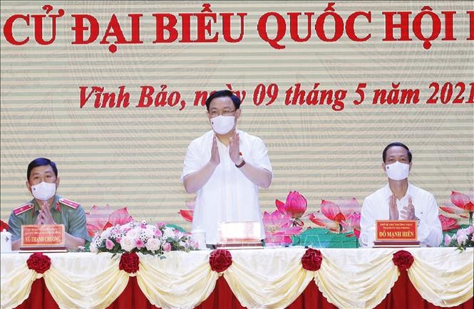 Líder parlamentario se reúne con candidatos a la Asamblea Nacional en Hai Phong - ảnh 1
