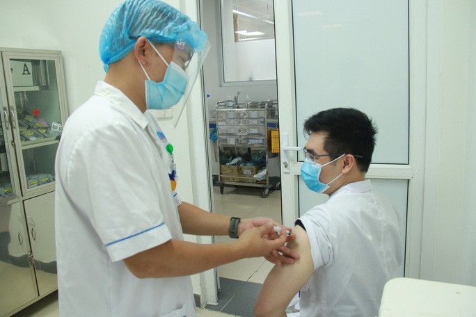 Llega a Vietnam el cuarto cargamento de la vacuna AstraZeneca - ảnh 1