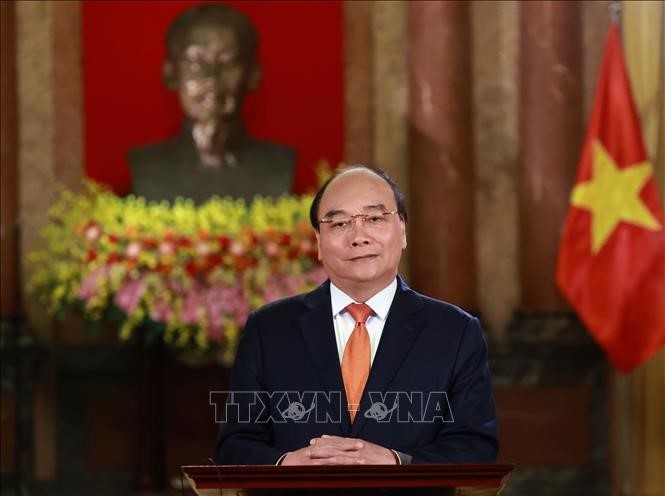 Presidente Nguyen Xuan Phuc se dirige a los niños vietnamitas - ảnh 1