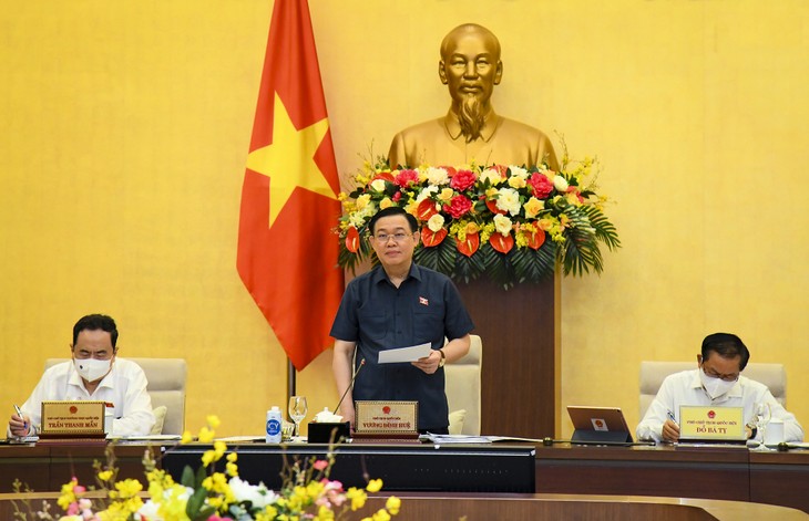 Inauguran la 57 reunión del Comité Permanente del Parlamento vietnamita - ảnh 1