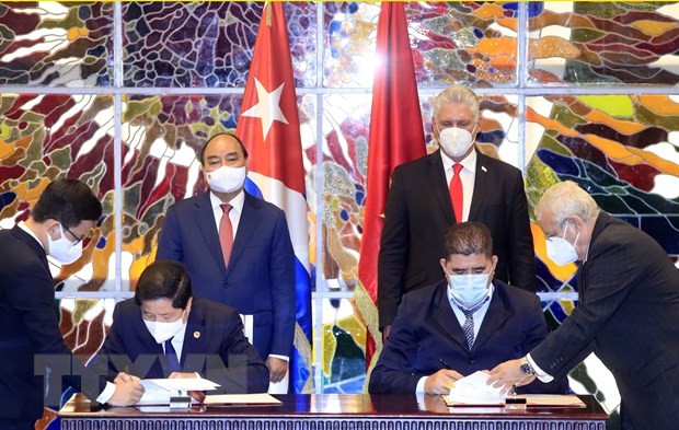 Vietnam y Cuba acuerdan fortalecer las relaciones políticas y en otras esferas de cooperación - ảnh 2