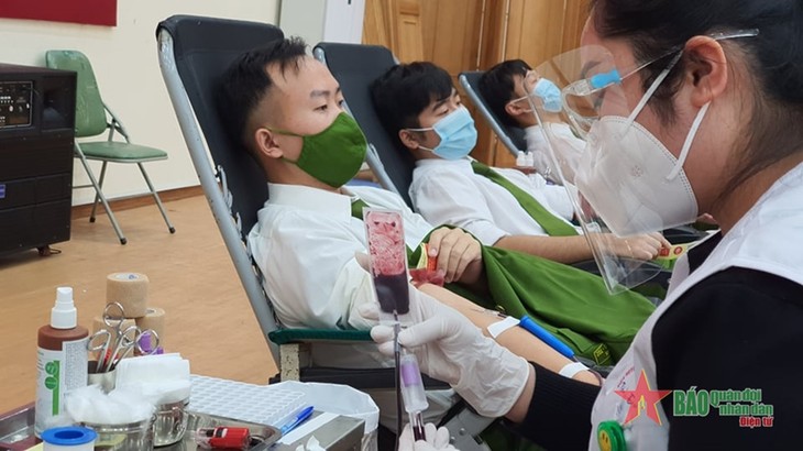 Emprenden en Hanói el programa “Domingo Rojo” para promover la donación de sangre - ảnh 1