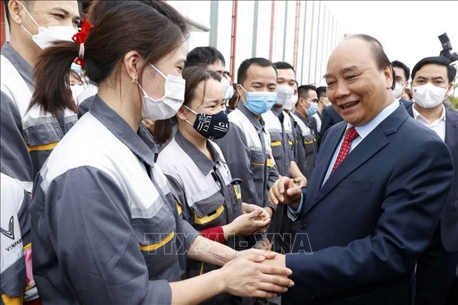 Presidente Nguyen Xuan Phuc en la ciudad portuaria de Hai Phong - ảnh 2