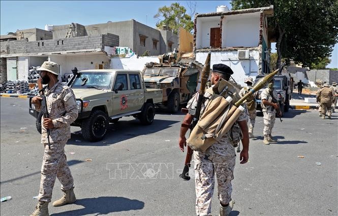 Enfrentamientos en Trípoli, Libia, provocan la muerte de 13 civiles  - ảnh 1