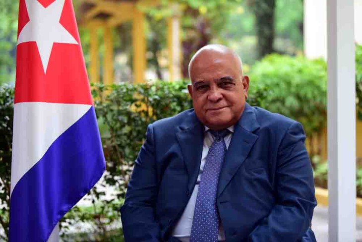 Embajador cubano destaca la importancia de la visita a Vietnam del primer ministro Manuel Marrero Cruz - ảnh 1