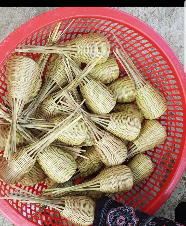 Revitalizan la tejeduría tradicional de bambú y ratán en la provincia de Tra Vinh - ảnh 1