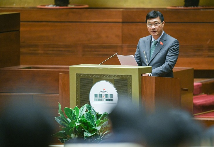 Parlamento vietnamita aprueba resolución con proyecciones de crecimiento para 2023 - ảnh 1