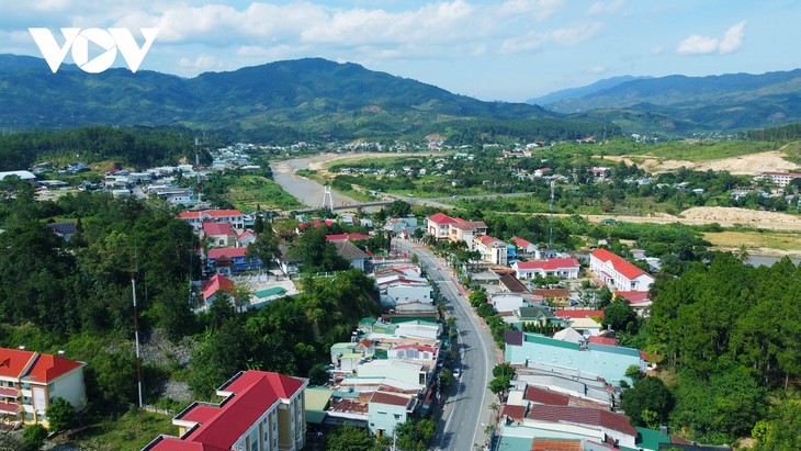Pobladores étnicos en Kon Tum superan la pobreza gracias al buen aprovechamiento de préstamos bancarios - ảnh 2