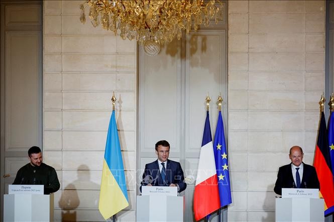 Francia, Alemania y Reino Unido continuarán apoyando a Ucrania - ảnh 1