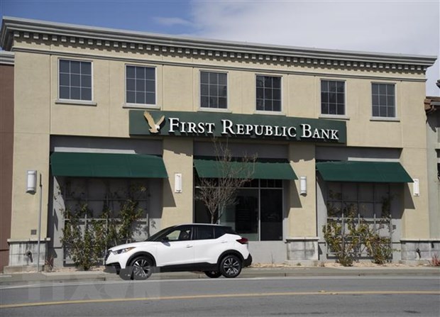 Grandes entidades financieras de Estados Unidos rescatan First Republic Bank - ảnh 1
