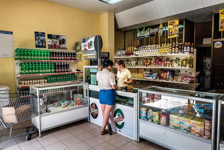 Comienza Cuba a abrir sus puertas a empresas comerciales con inversión extranjera - ảnh 1