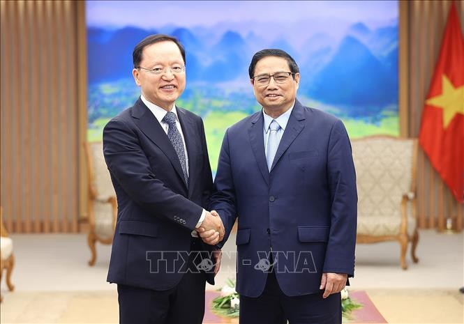 Primer ministro promete favorecer operaciones de Samsung Electronics en Vietnam  - ảnh 1