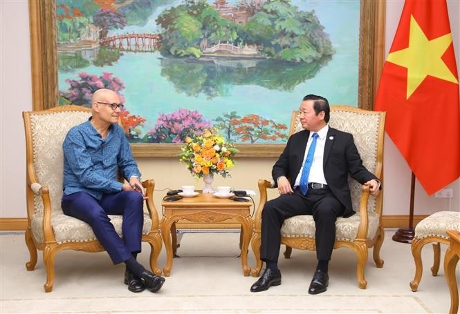 Viceprimer ministro vietnamita se reúne con embajadores de Países Bajos y Estados Unidos - ảnh 1