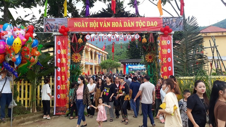 Vibrantes actividades de la Jornada Cultural de la etnia Dao 2023 en Yen Bai - ảnh 1